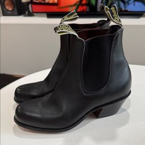 R.M. Williams Black Leather Chelsea Boots 4G